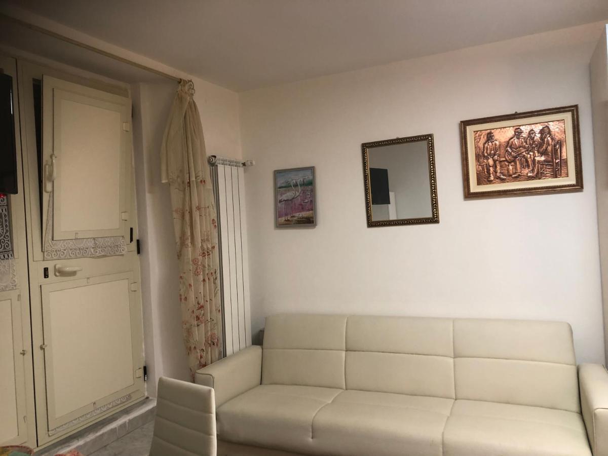 Arenada Private Rooms And Apartment Sud Cagliari Luaran gambar