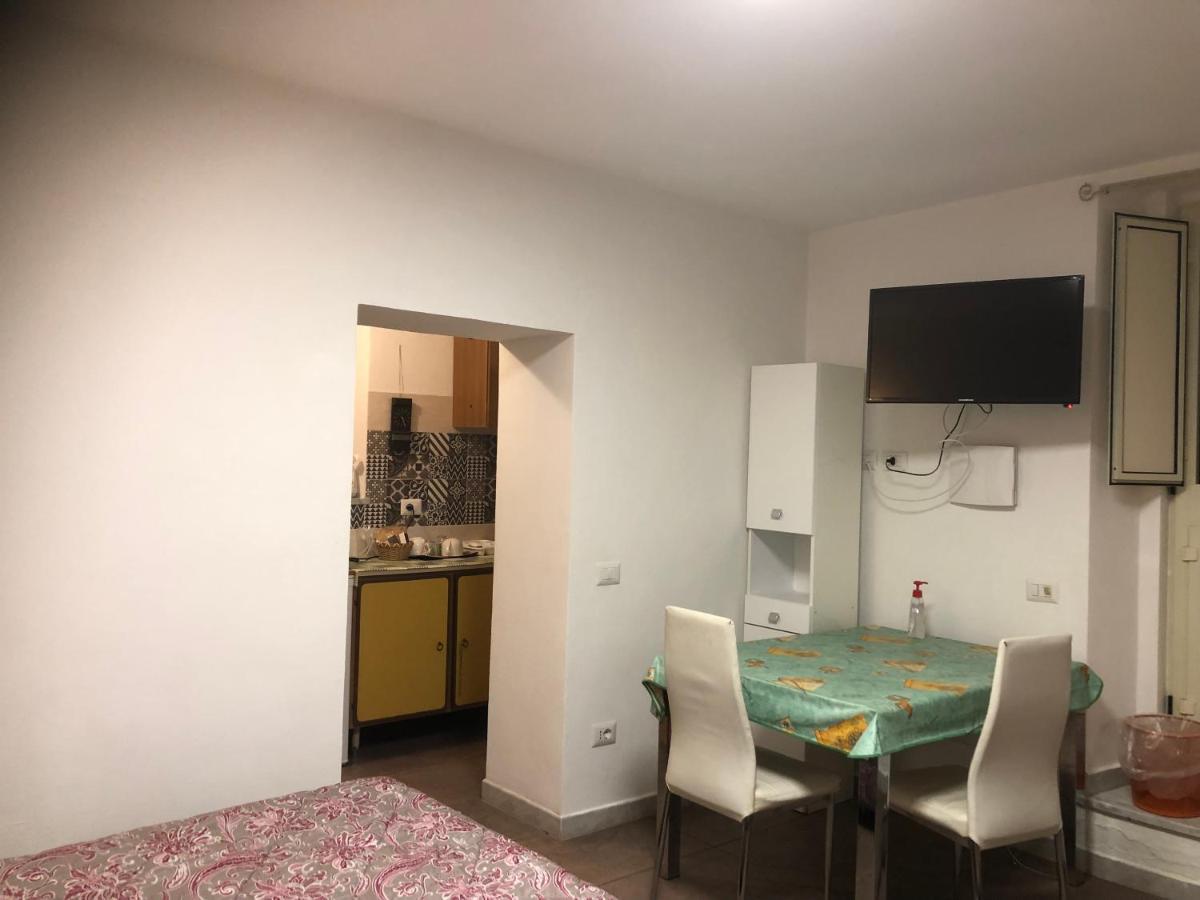 Arenada Private Rooms And Apartment Sud Cagliari Luaran gambar