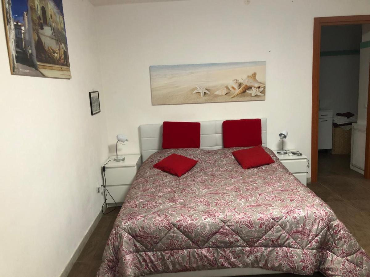 Arenada Private Rooms And Apartment Sud Cagliari Luaran gambar