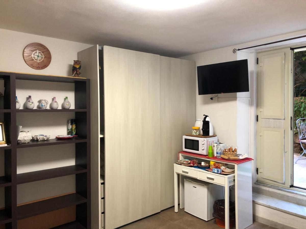 Arenada Private Rooms And Apartment Sud Cagliari Luaran gambar